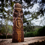Tótem Odín tallado en madera