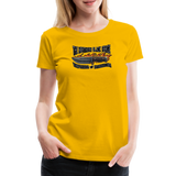 Camiseta premium mujer | KnifeMaker The Northern Black Forge - amarillo sol