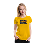 Camiseta premium mujer | KnifeMaker The Northern Black Forge - amarillo sol